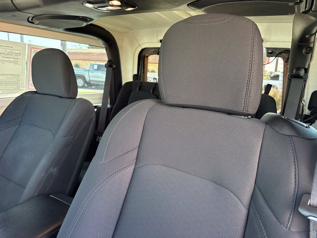 Used 2022 Jeep Wrangler Sport AWD/4WD image 19
