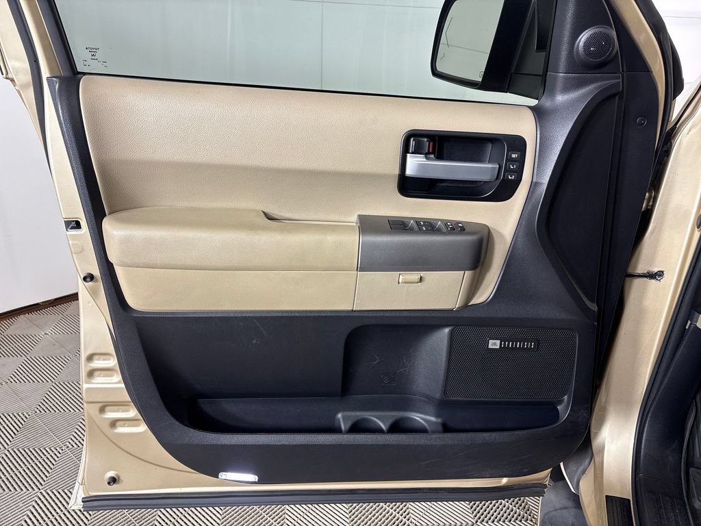 Used 2017 Toyota Sequoia Limited w/ Safety & Convenience Package AWD/4WD image 19