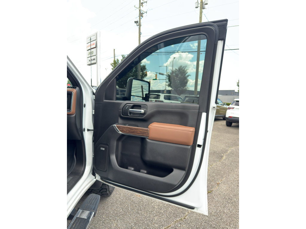 Used 2020 Chevrolet Silverado 2500 High Country w/ Z71 Off-Road Package AWD/4WD image 17