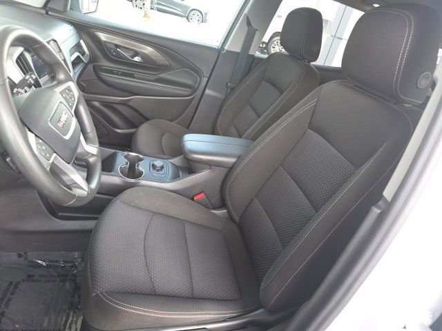 Used 2024 GMC Terrain SLE w/ Elevation Edition image 21