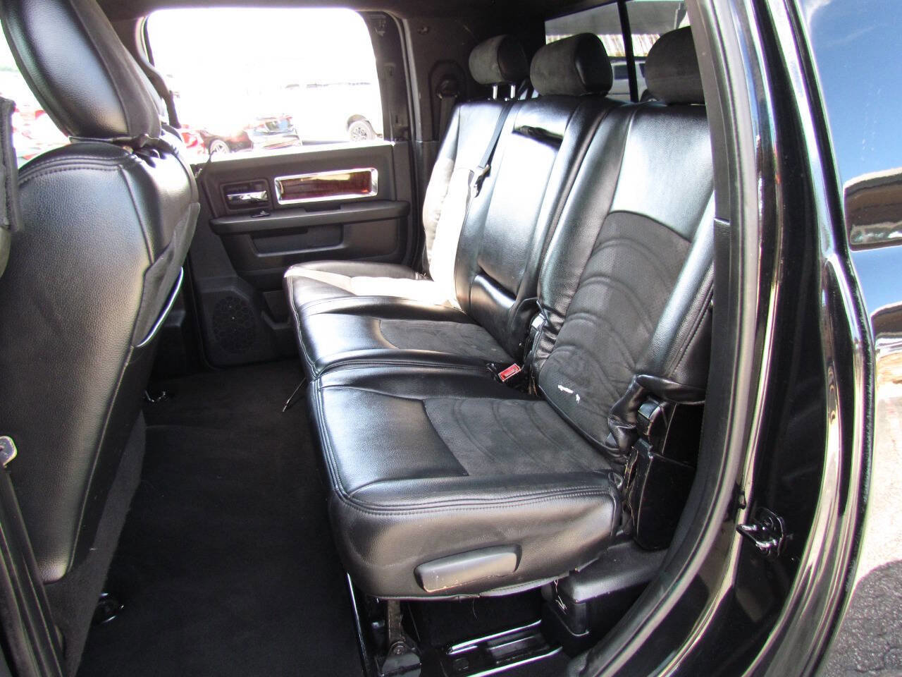 Used 2011 RAM 3500 Laramie w/ Protection Group image 13