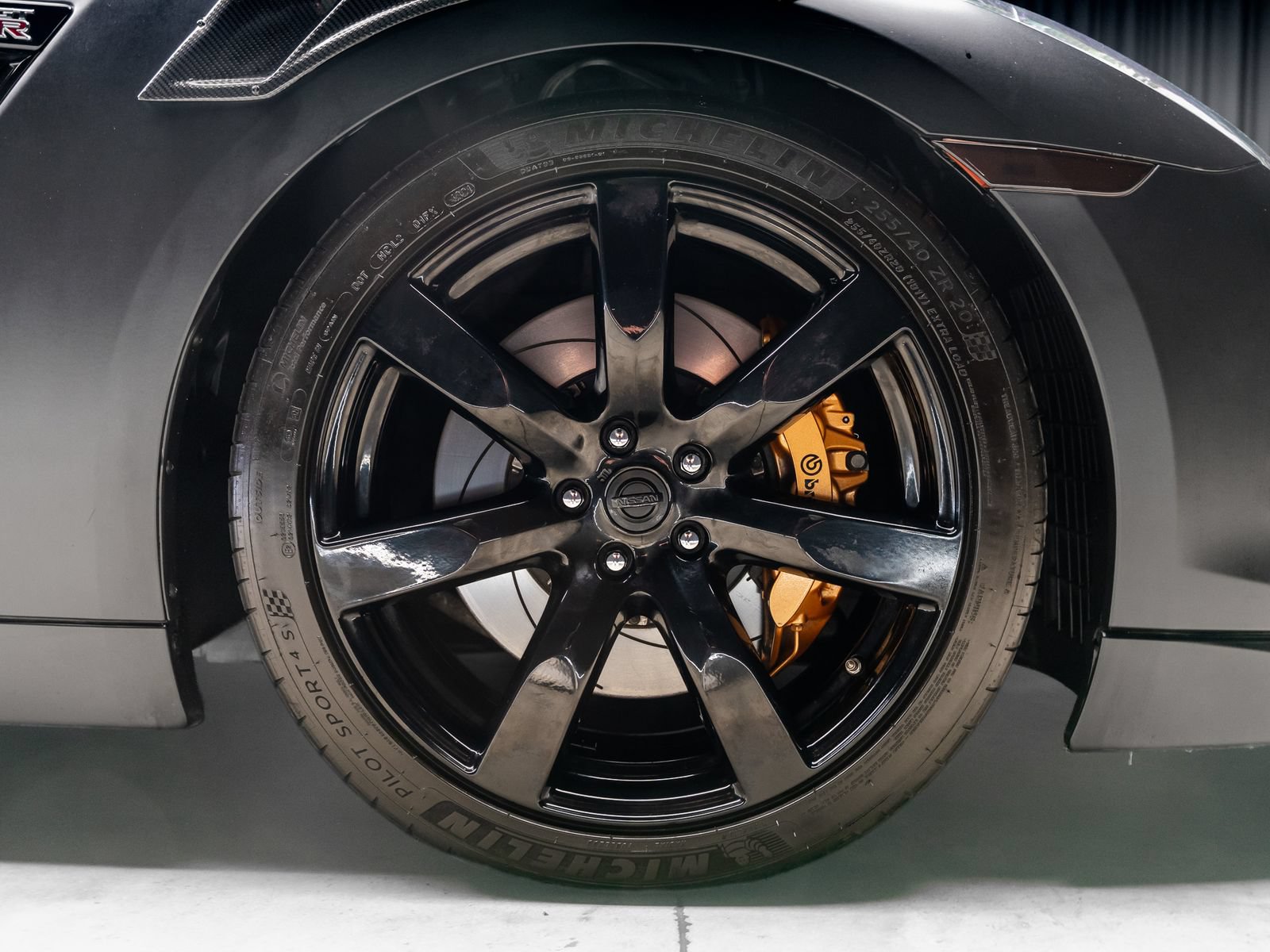 Used 2009 Nissan GT-R Premium AWD/4WD image 29
