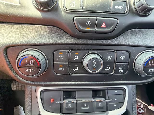 Used 2023 GMC Terrain SLT w/ Tech Package FWD image 22