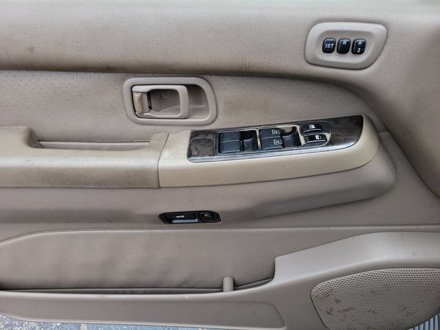Used 2004 Nissan Pathfinder LE Platinum RWD image 14
