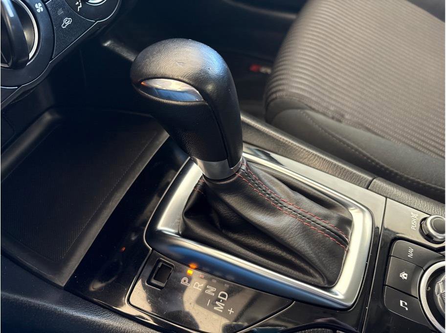 Used 2016 MAZDA MAZDA3 i Touring image 20