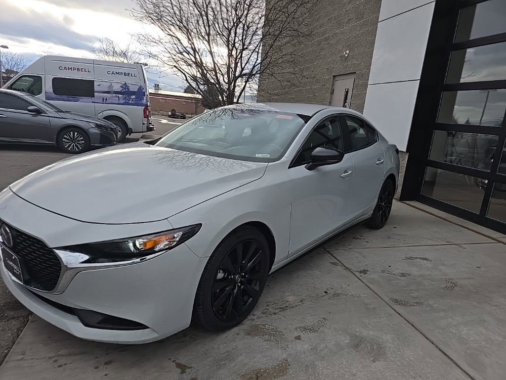 Used 2024 MAZDA MAZDA3 s image 3
