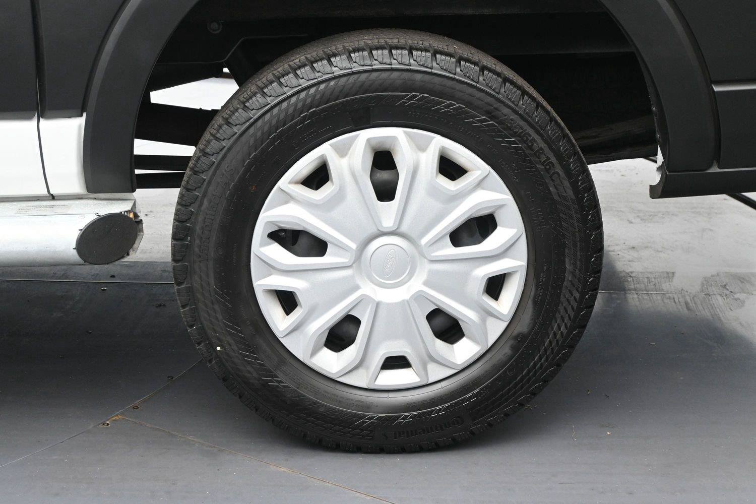 Used 2025 Ford Transit 250 Low Roof w/ Exterior Upgrade Package RWD image 8