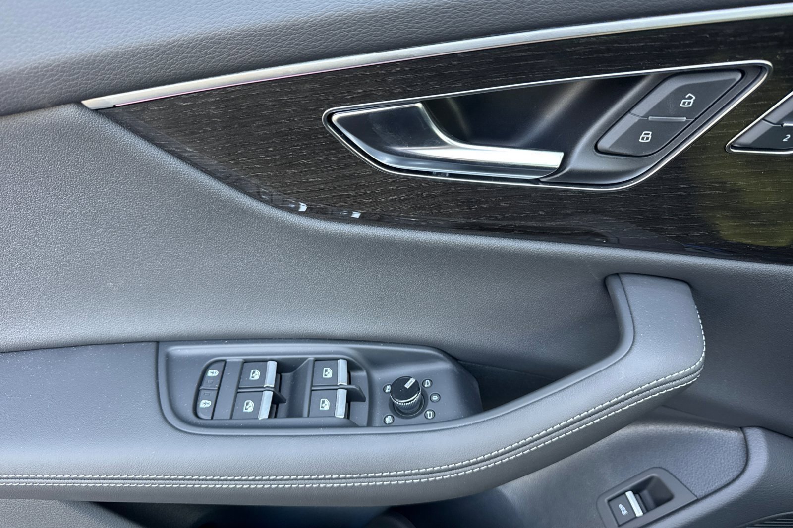 New 2025 Audi Q8 Premium Plus image 8