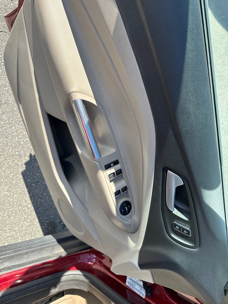 Used 2013 Ford C-MAX SEL image 11