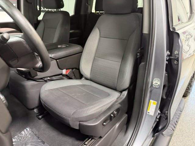 Used 2022 Chevrolet Silverado 1500 Custom AWD/4WD image 17