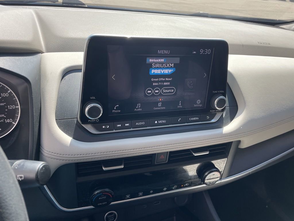 Used 2023 Nissan Rogue SV AWD/4WD image 19
