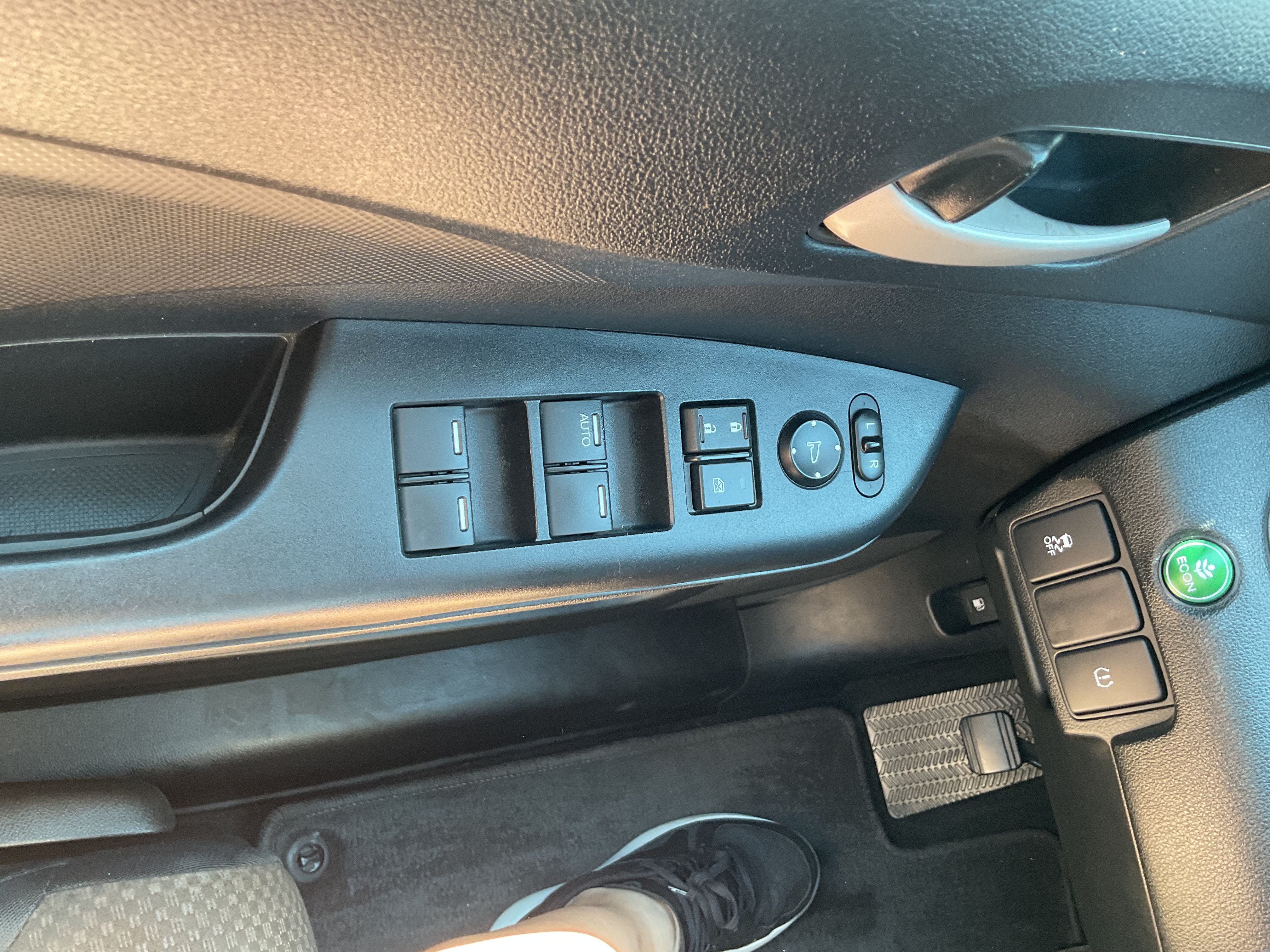 Used 2016 Honda CR-V LX image 16