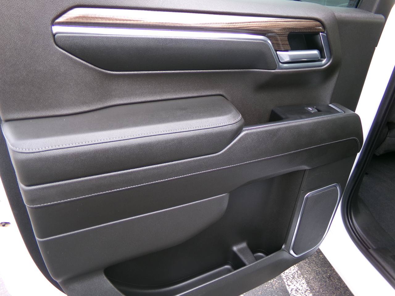 Used 2022 Chevrolet Silverado 1500 LT AWD/4WD image 33
