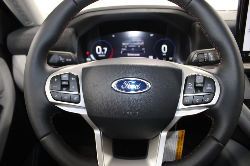 New 2026 Ford Explorer Active RWD image 36