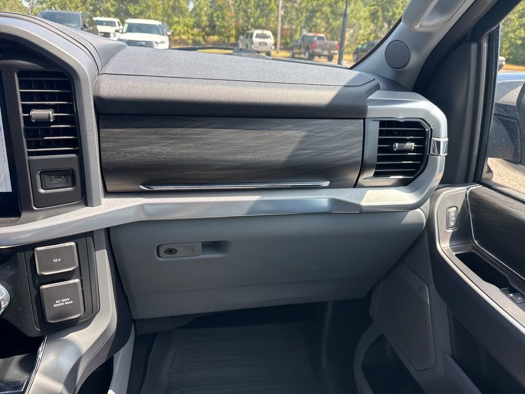 Used 2025 Ford F150 Lariat w/ Equipment Group 502A High AWD/4WD image 41