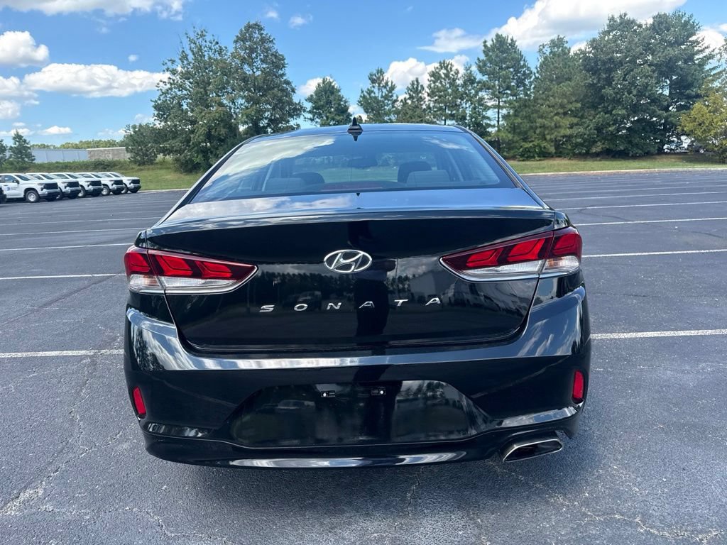 Used 2018 Hyundai Sonata SEL w/ Tech Package 02 FWD image 6