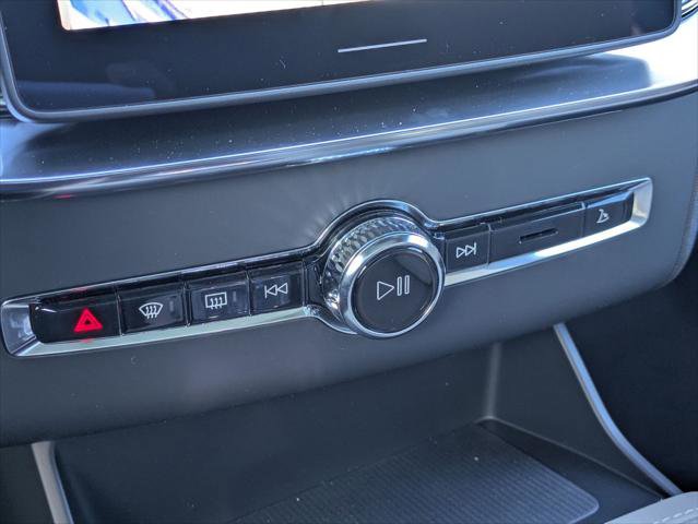 New 2026 Volvo XC90 T8 Plus w/ Protection Package Premier image 8