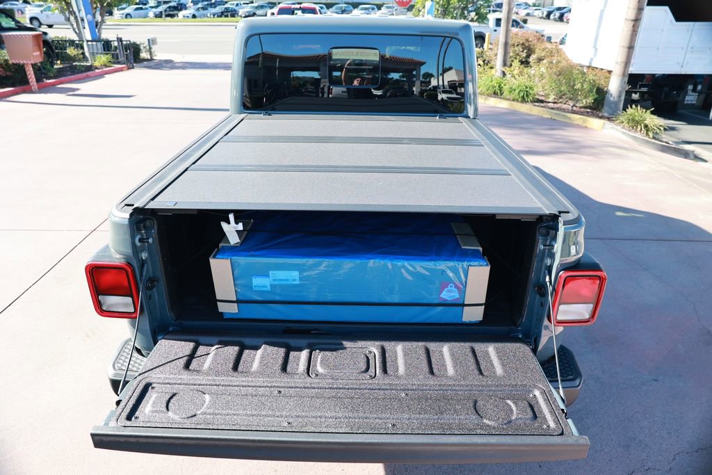 New 2026 Jeep Gladiator Sport image 33