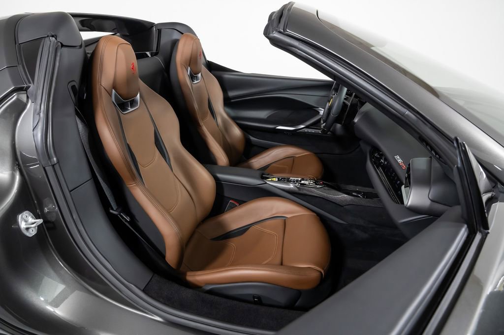 Used 2023 Ferrari 296 GTS Spider image 42