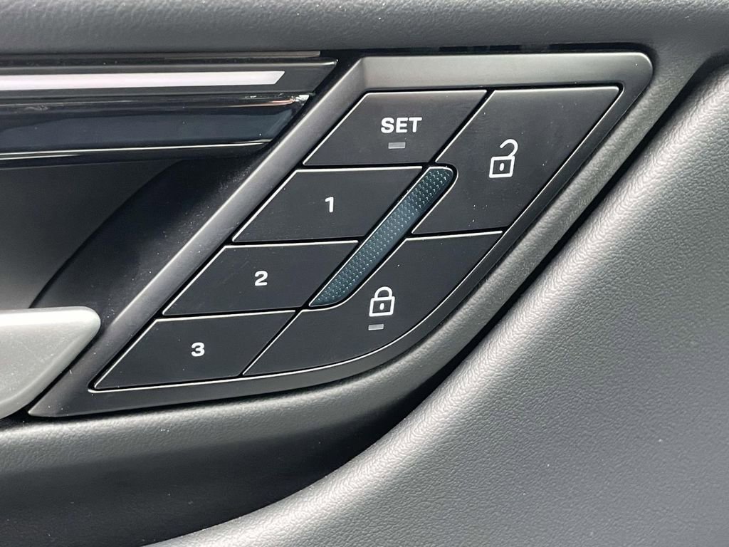 Used 2024 Porsche Macan 4 Electric image 35