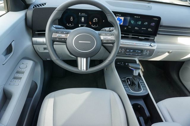 Used 2025 Hyundai Kona SEL image 16