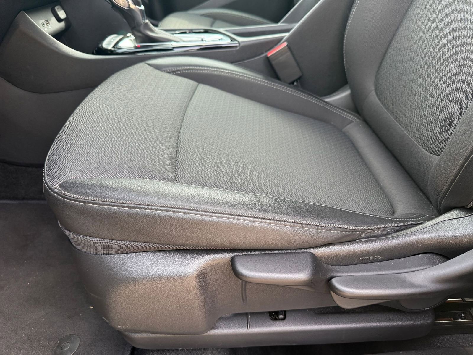 Used 2025 Buick Encore GX Preferred FWD image 22
