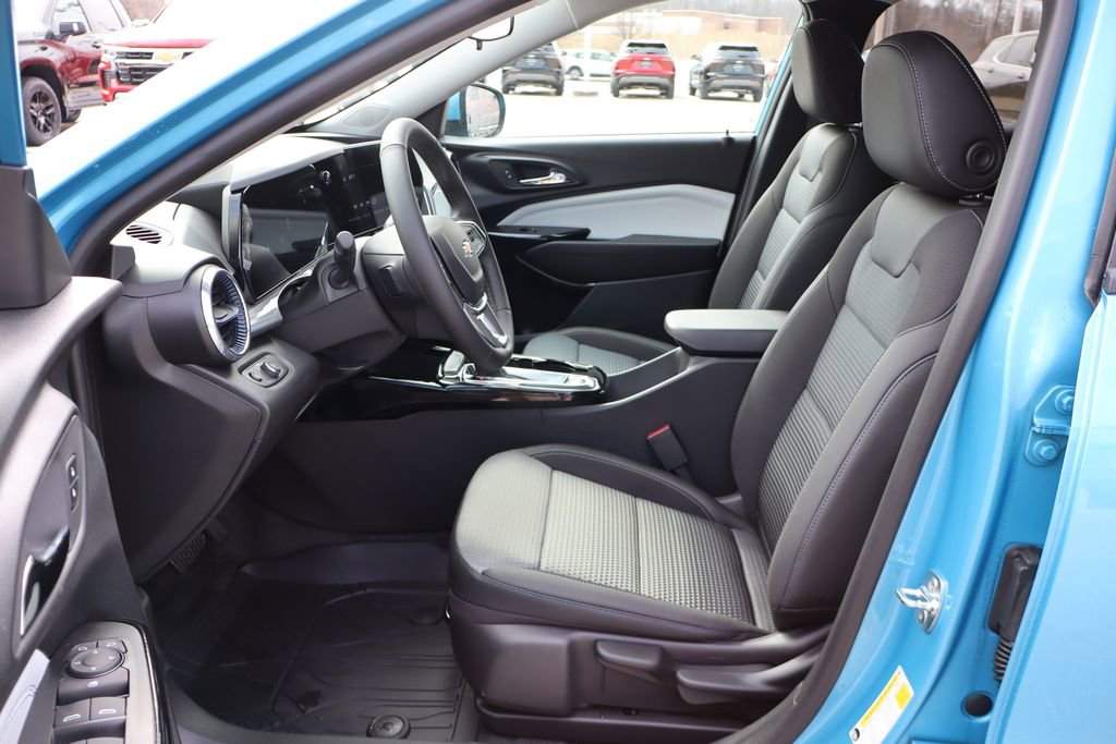 New 2026 Chevrolet Trax LT w/ Driver Confidence Package image 7