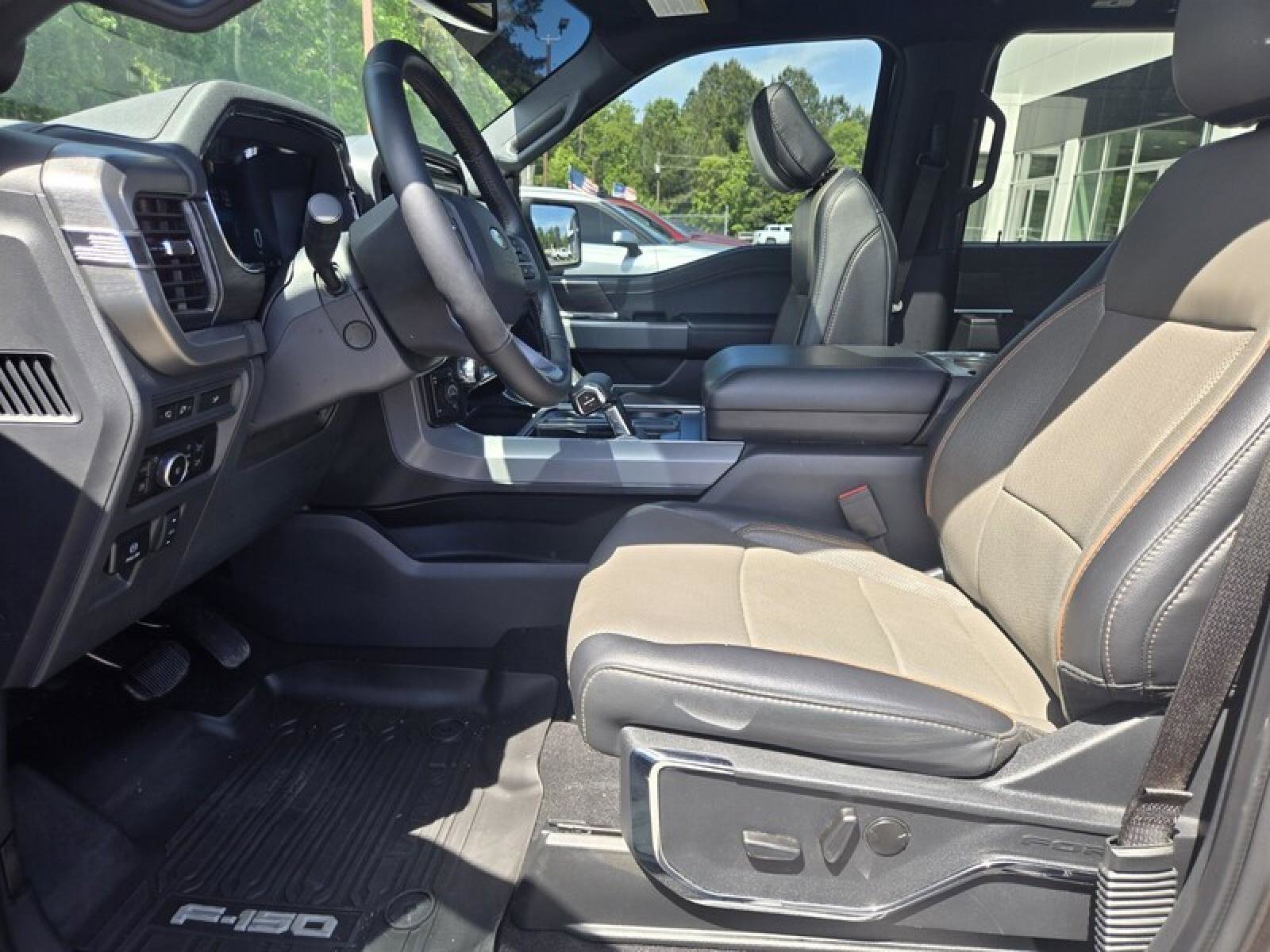 Used 2024 Ford F150 Lariat w/ FX4 Off-Road Package AWD/4WD image 19