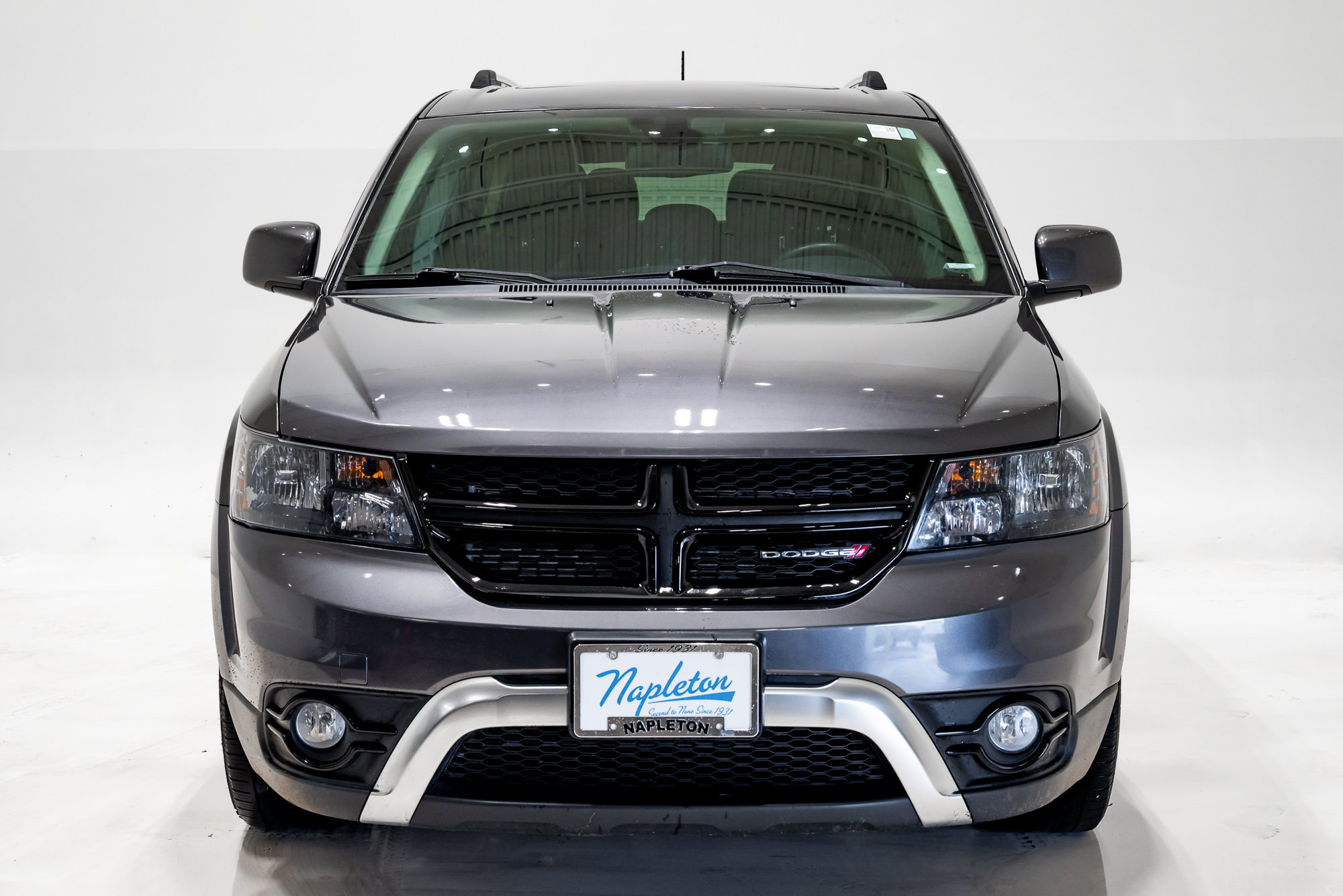 Used 2019 Dodge Journey Crossroad w/ Nav & Sun Group FWD image 4