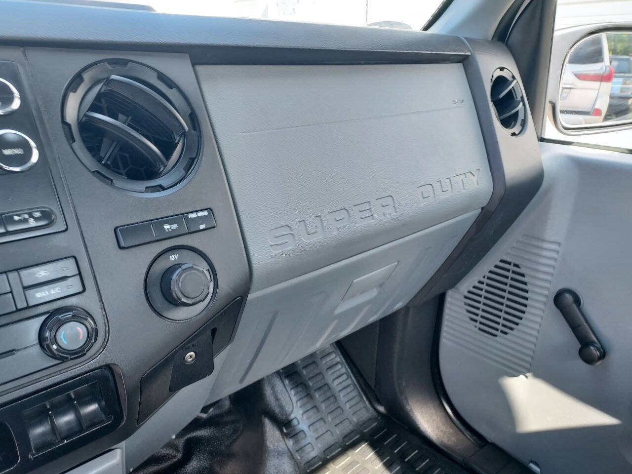 Used 2015 Ford F250 XL AWD/4WD image 13
