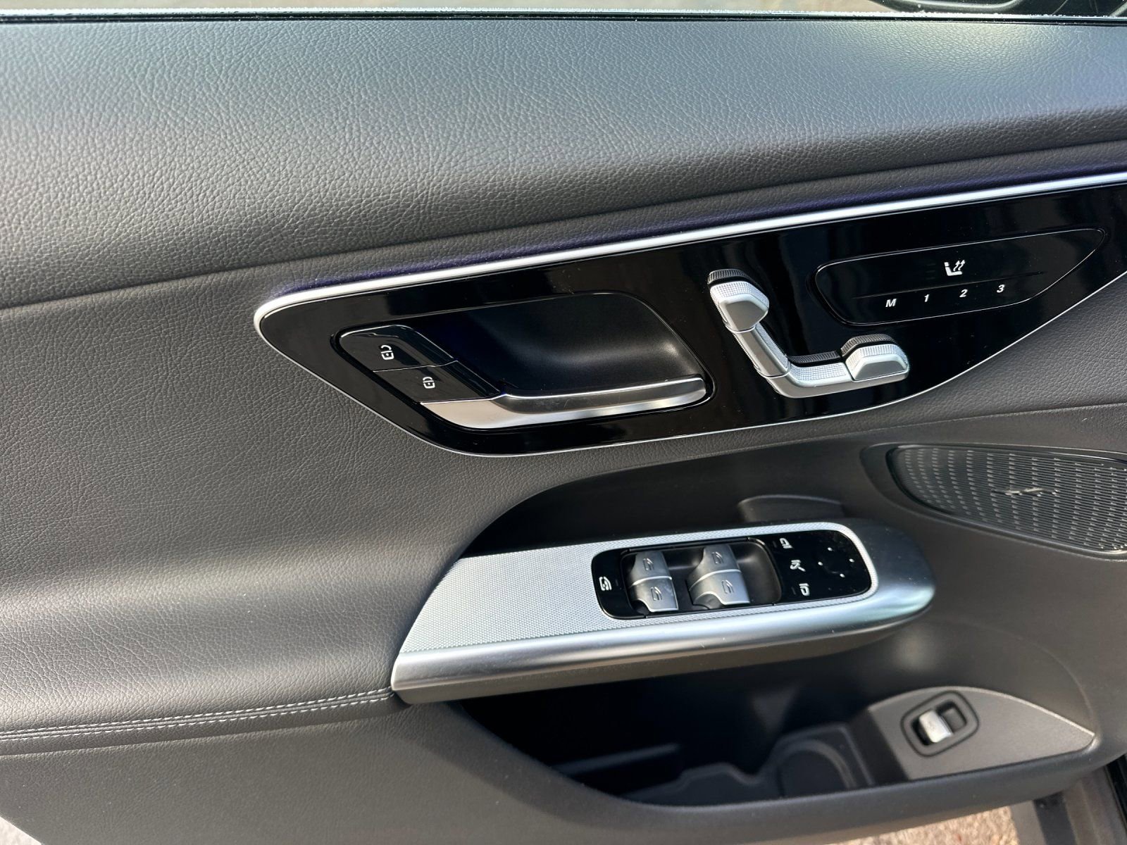 New 2026 Mercedes-Benz GLC 300 4MATIC image 11