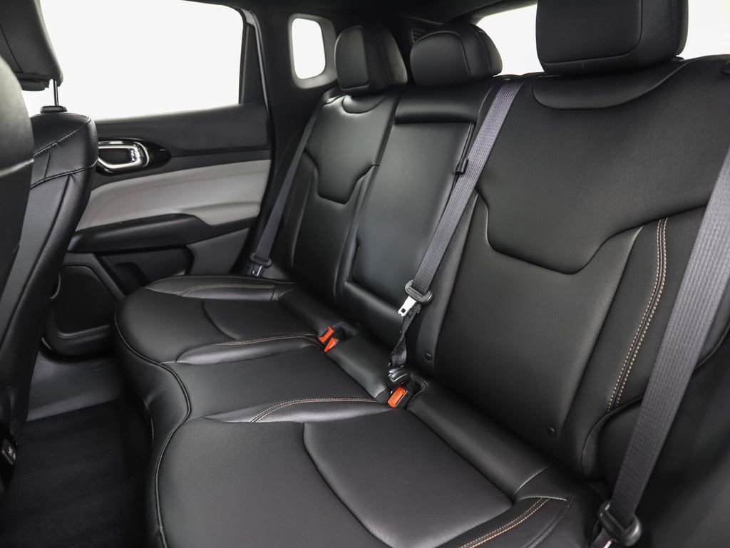 Used 2024 Jeep Compass Limited image 23