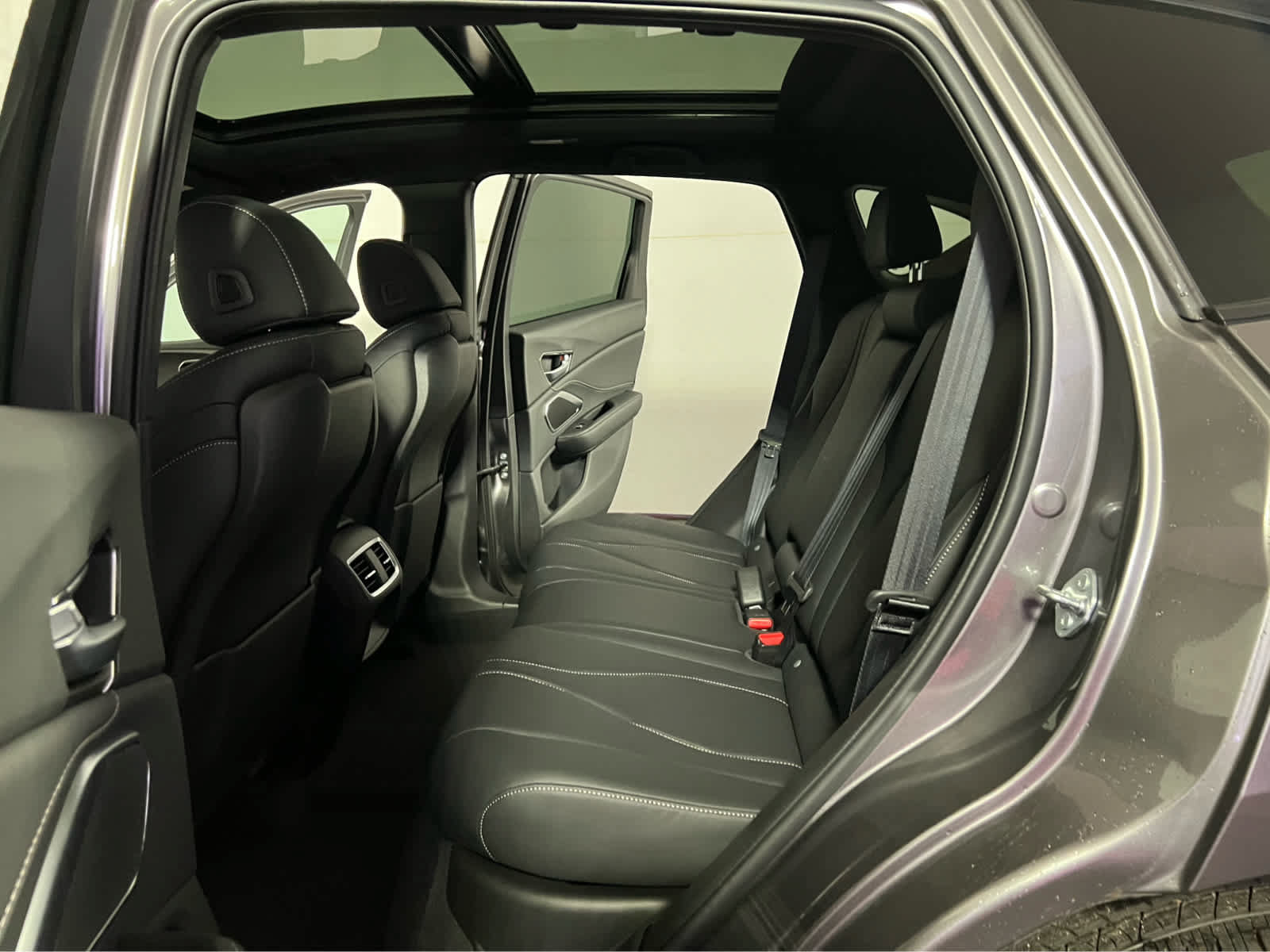 New 2026 Acura RDX SH-AWD image 15