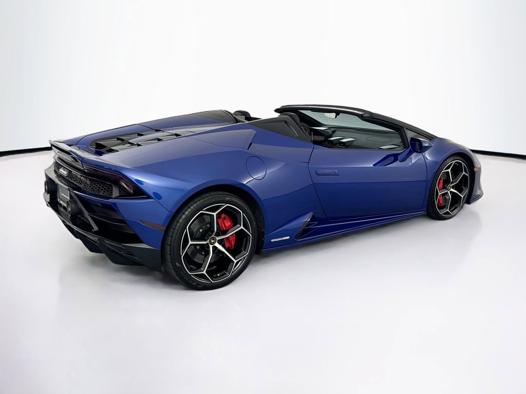 Used 2020 Lamborghini Huracan EVO image 5