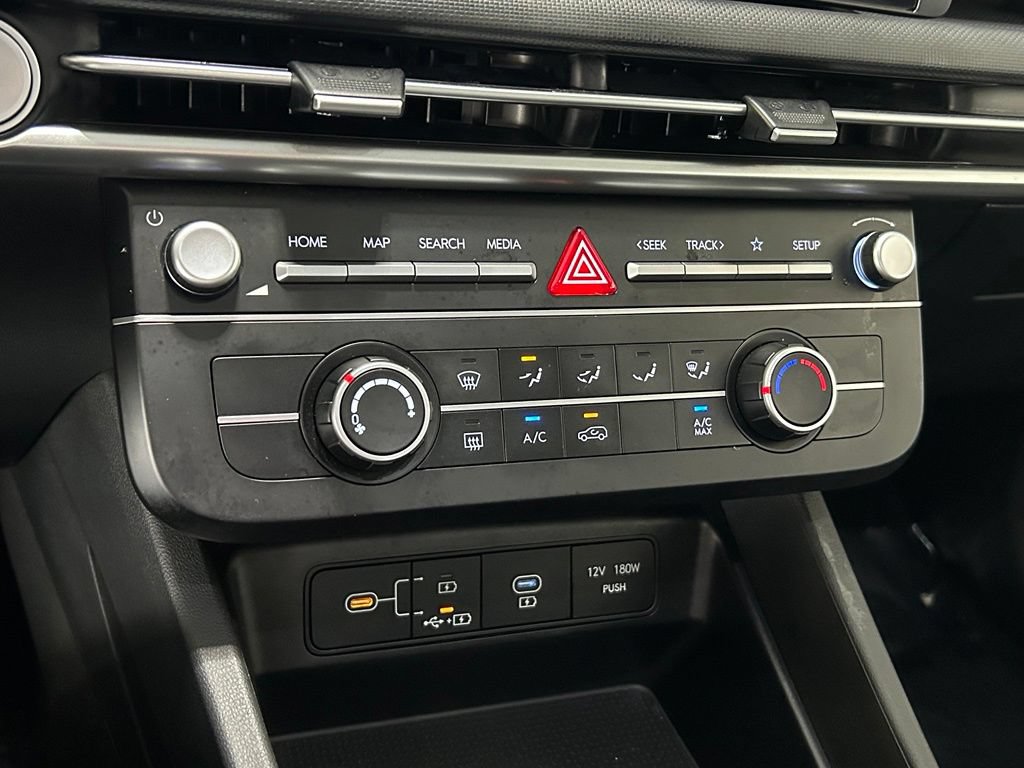 Used 2025 Hyundai Tucson SE FWD image 17