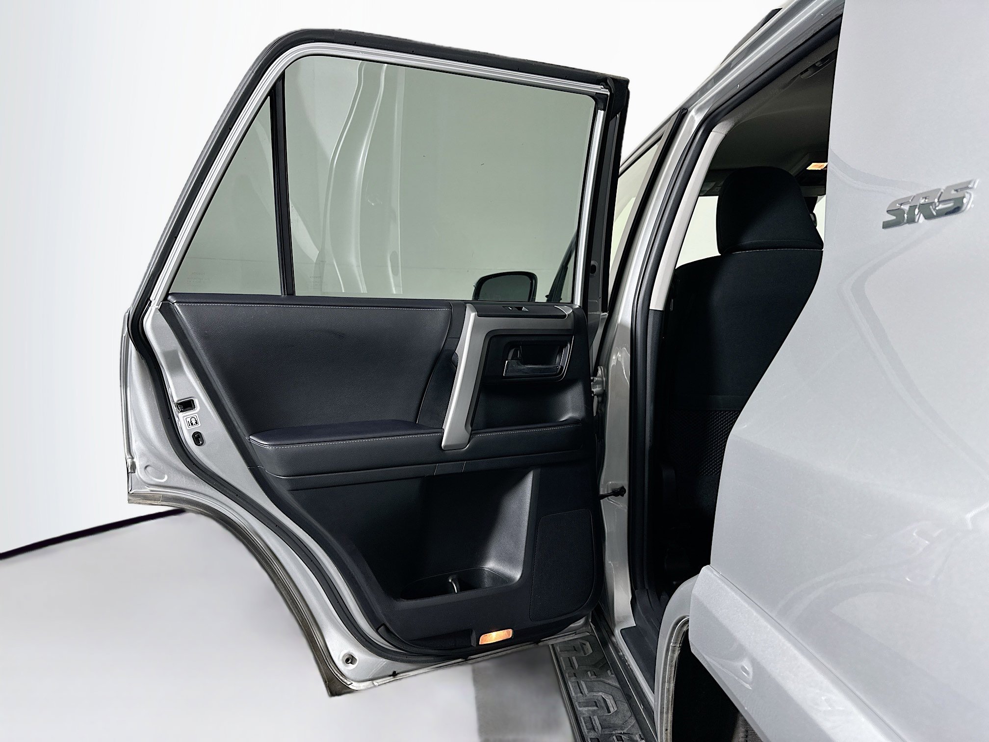 Used 2024 Toyota 4Runner SR5 image 25