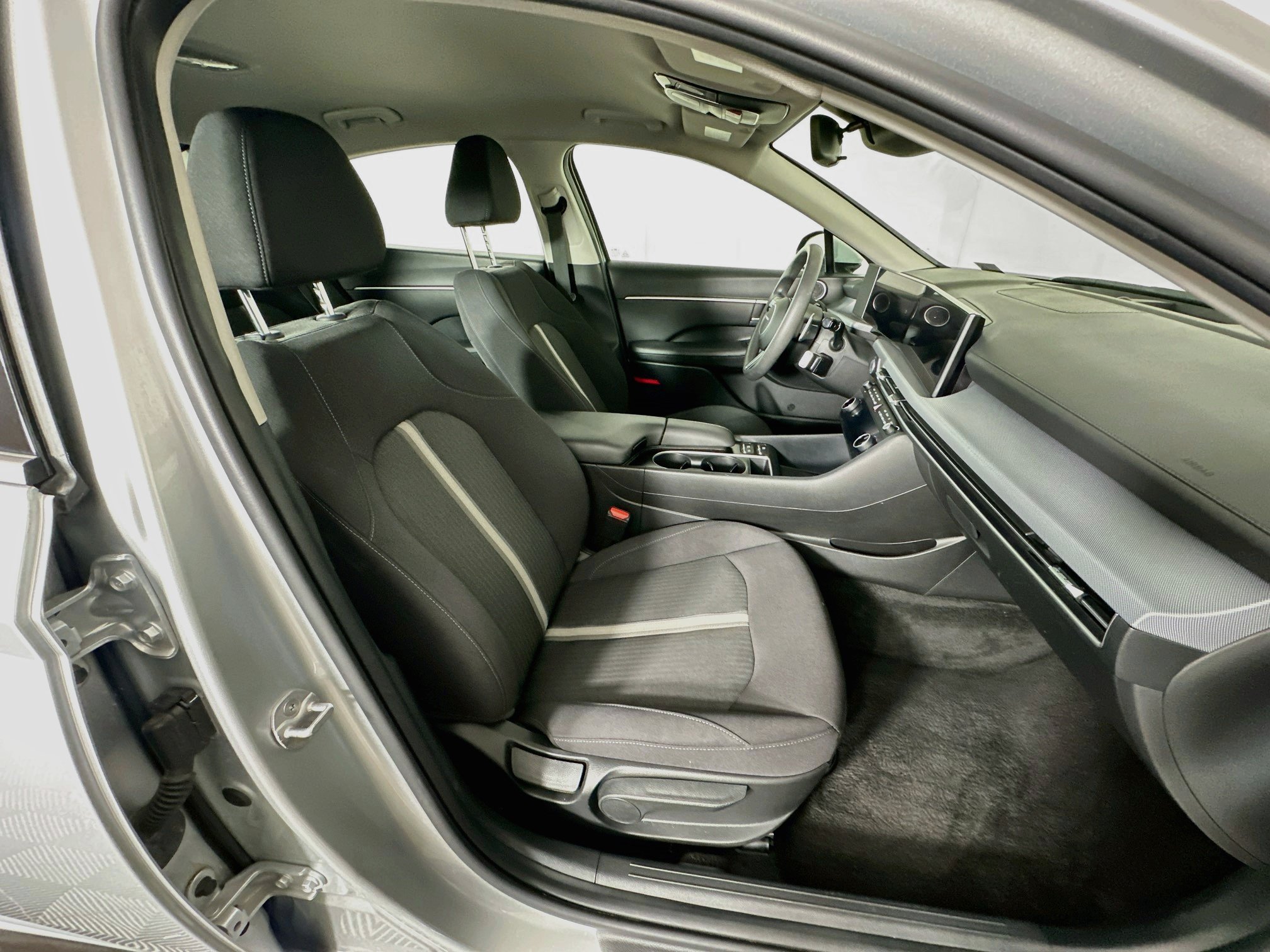 Used 2025 Hyundai Sonata SEL FWD image 29