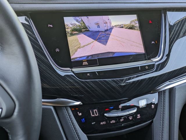 New 2025 Cadillac XT6 Premium Luxury AWD/4WD image 16