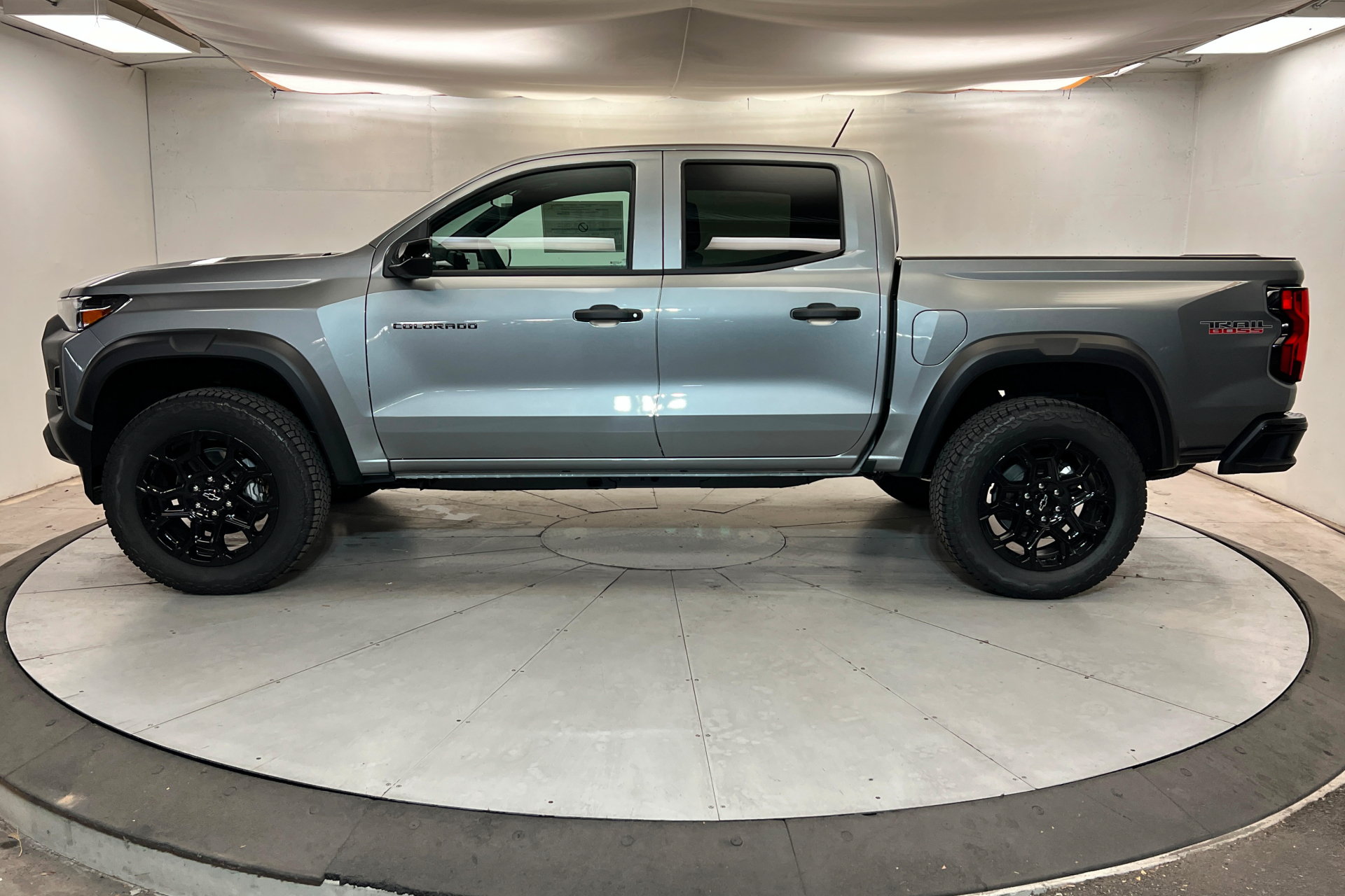 New 2026 Chevrolet Colorado Trail Boss AWD/4WD image 2