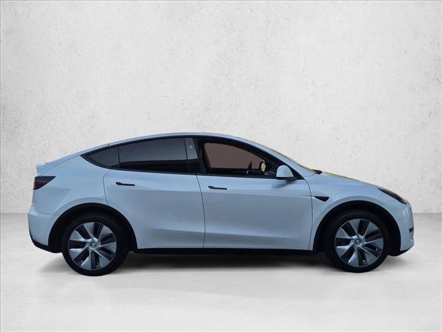 Used 2024 Tesla Model Y Long Range AWD/4WD image 4