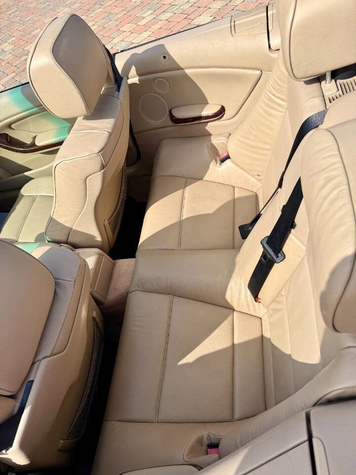 Used 2005 BMW 330Ci Convertible image 23