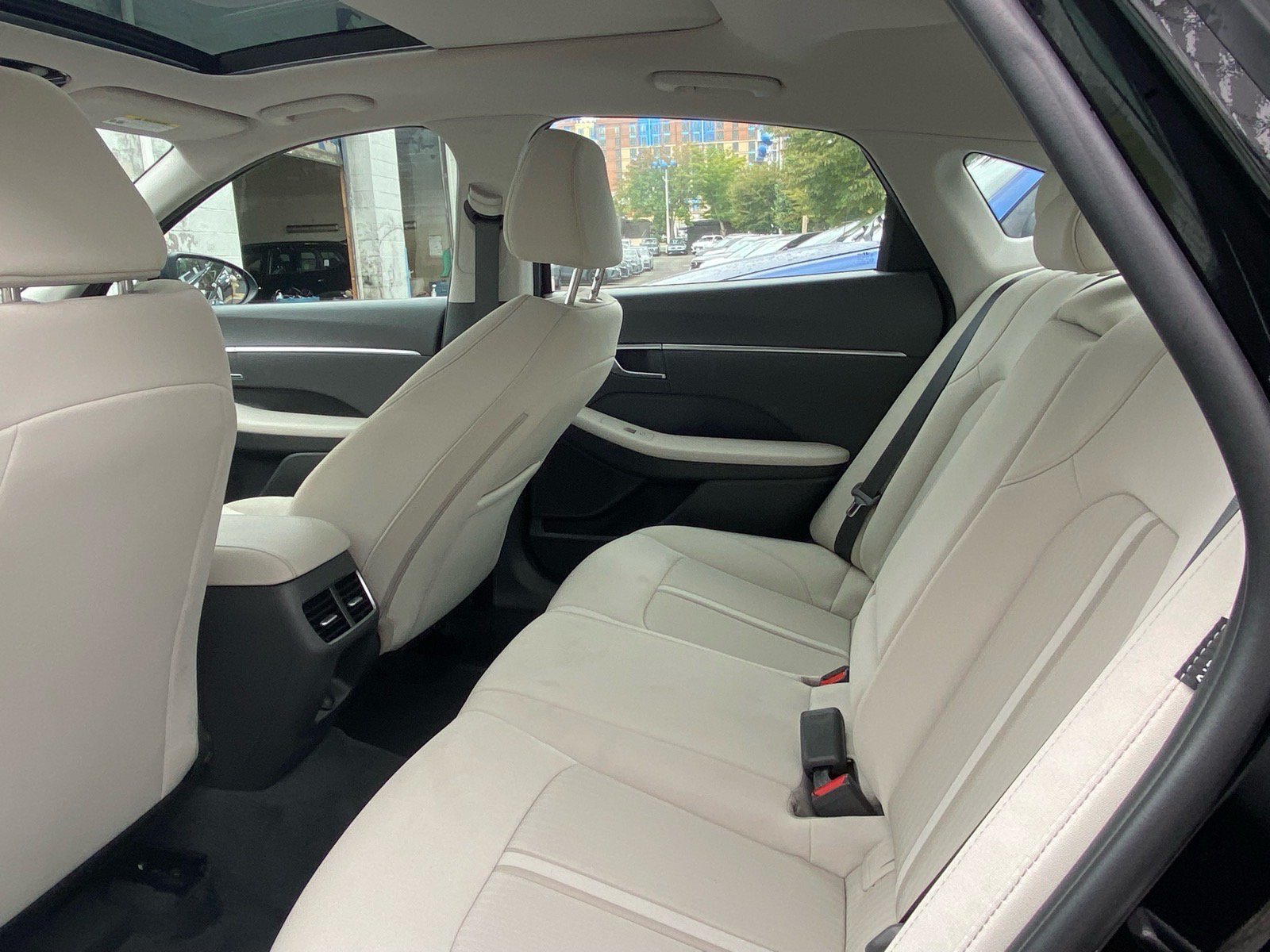 Used 2023 Hyundai Sonata SEL w/ Convenience Package FWD image 19