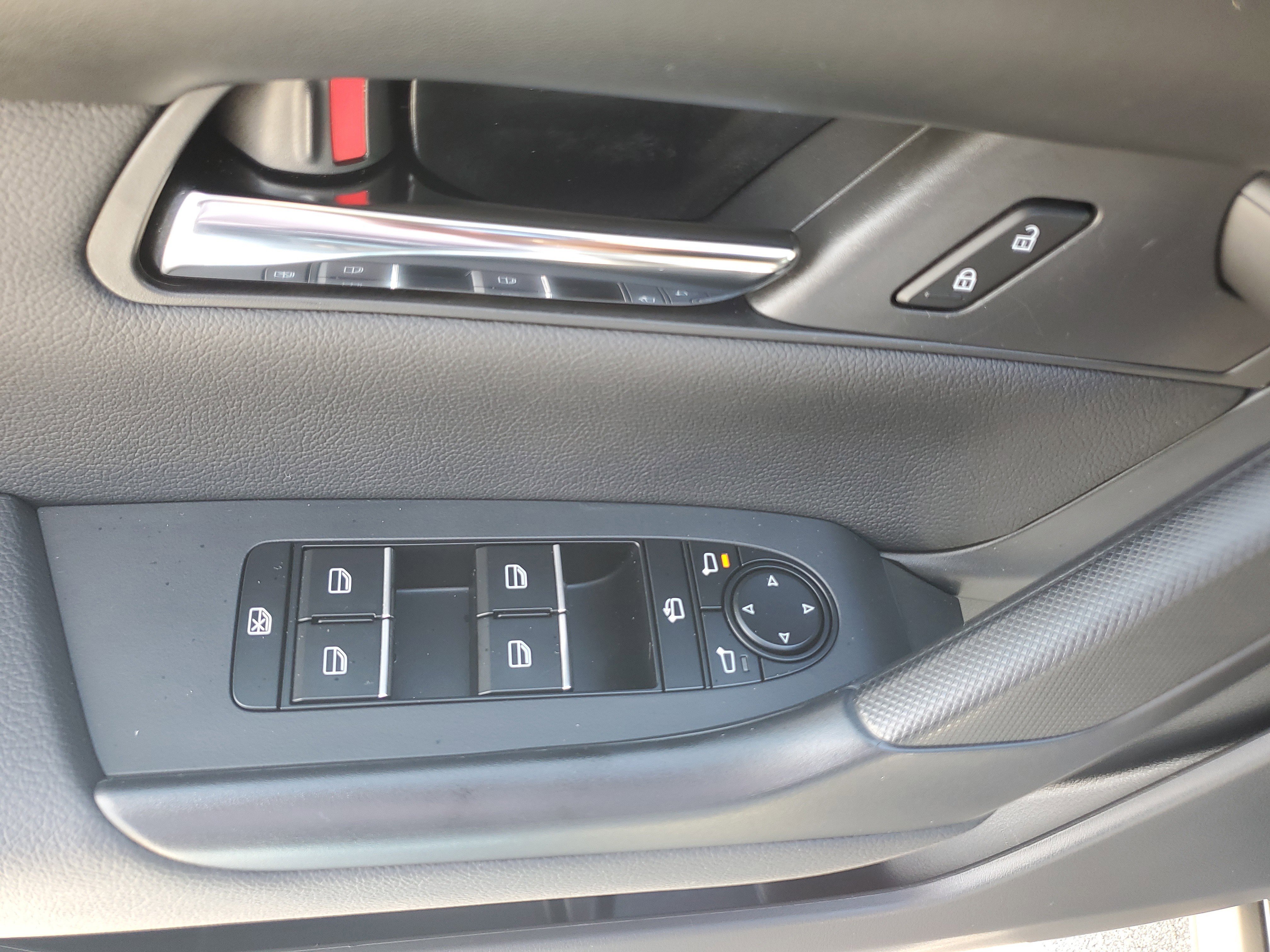 Used 2024 MAZDA CX-50 AWD 2.5 S w/ Cargo Package image 30