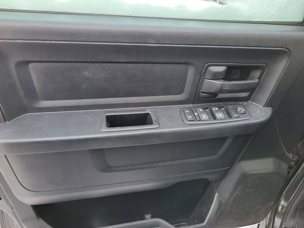 Used 2016 RAM 1500 Express image 8