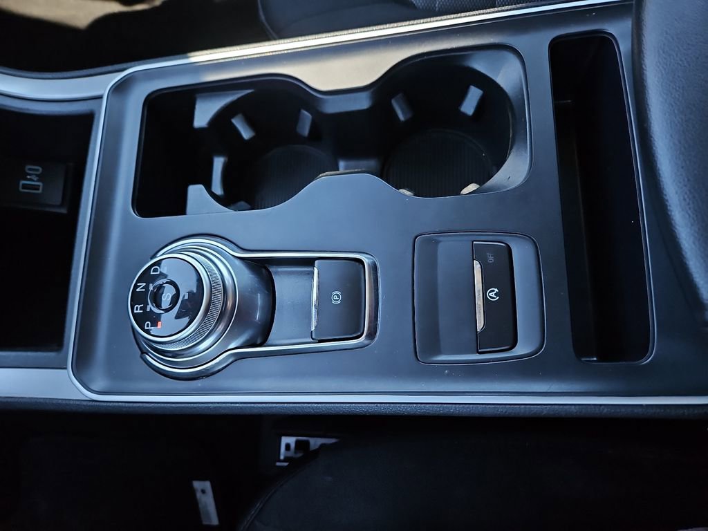 Used 2022 Ford Edge SE image 25