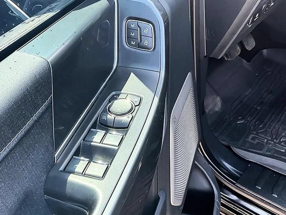 Used 2022 Ford F150 Lariat w/ Equipment Group 502A High AWD/4WD image 15