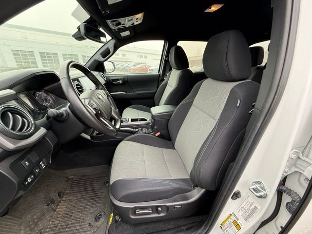 Used 2022 Toyota Tacoma TRD Off-Road w/ Technology Package image 42