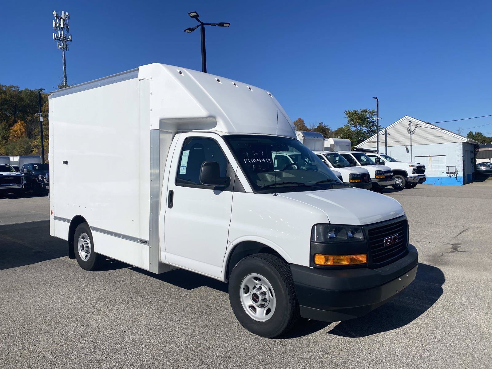 New 2023 GMC Savana 3500 w/ Power Convenience Package RWD image 2
