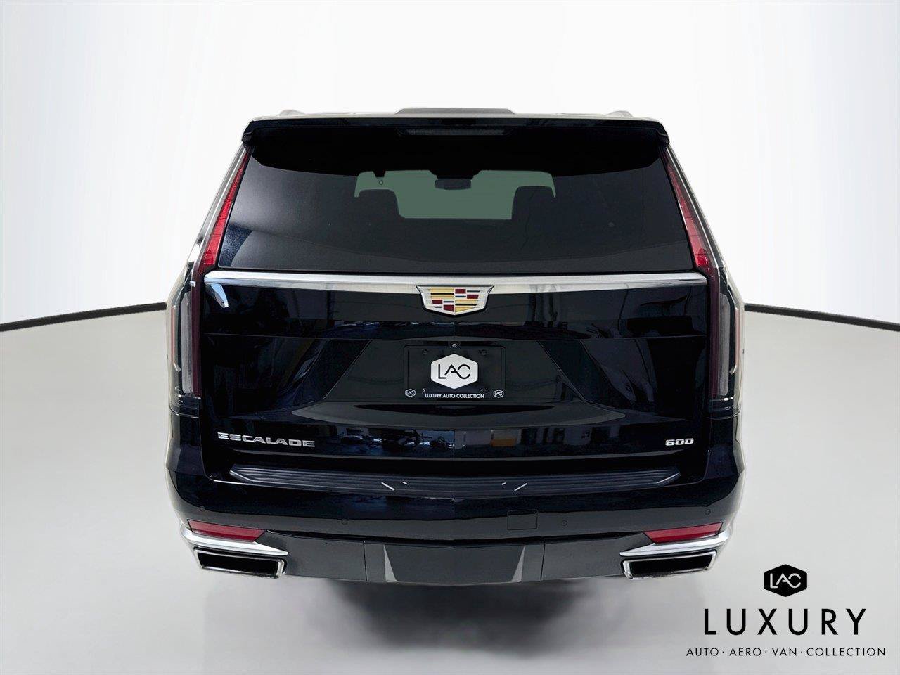 Used 2022 Cadillac Escalade Luxury AWD/4WD image 7