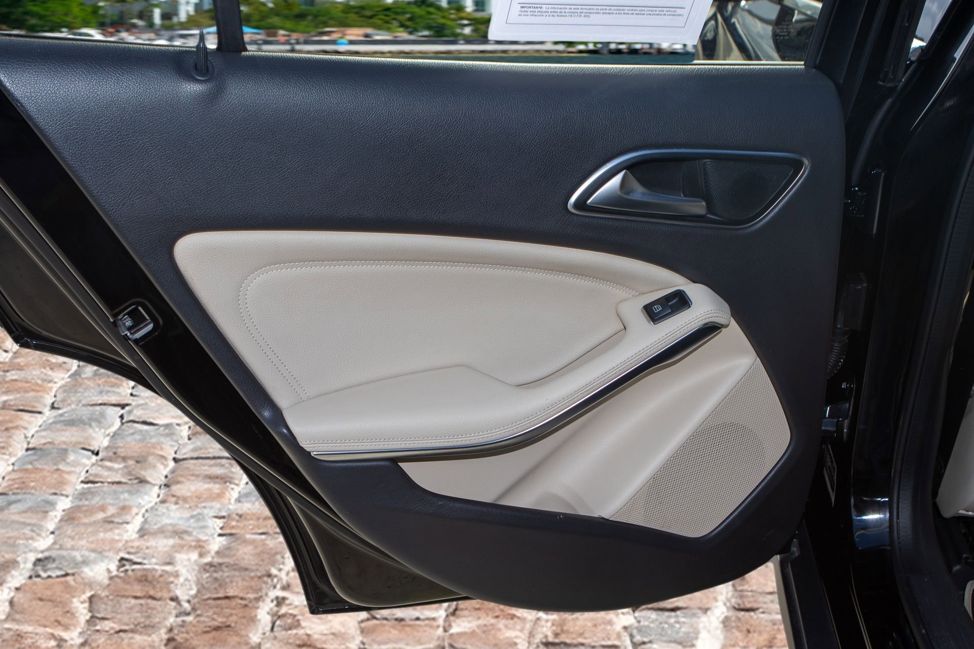 Used 2020 Mercedes-Benz GLA 250 w/ Multimedia Package image 12